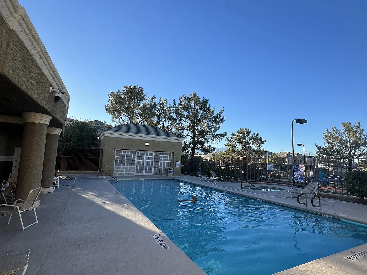 2 bed, 836 sqft, $1,250 — Photo 2