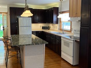 10 Oakdell St #A, Wakefield, RI 02879