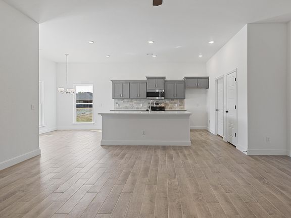 5th image of 2004 Greydon Ln