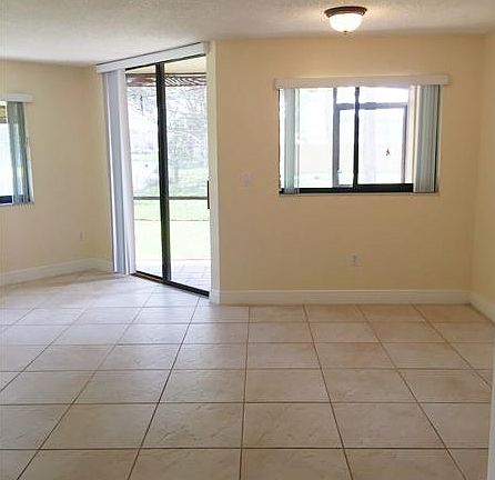 3rd image of 15405 Miami Lakeway N #1061