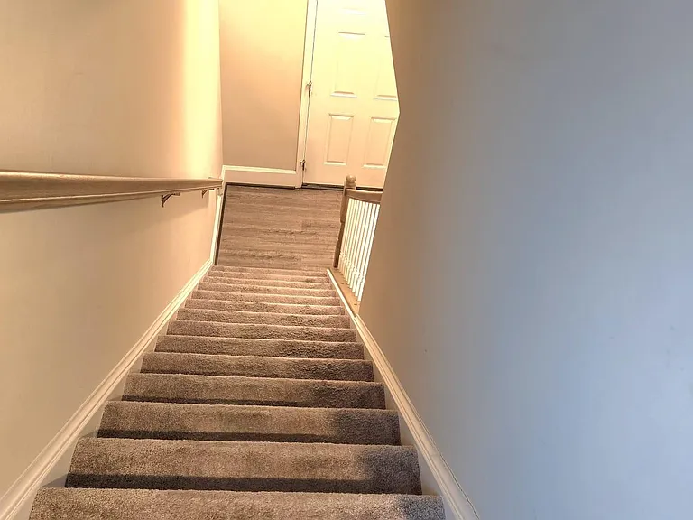 906 White St — Photo 21