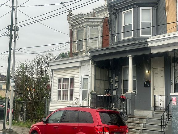 2nd image of 4808 Oxford Ave