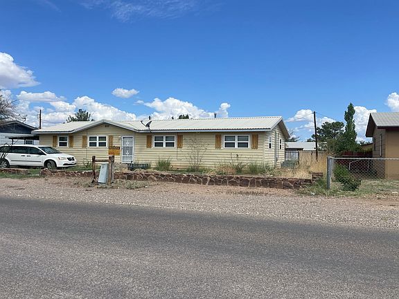 2nd image of 905 W Sul Ross Ave