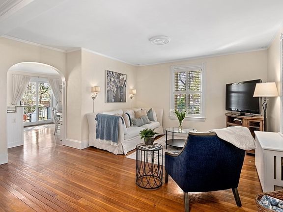 3rd image of 68 Mill St Unit 68