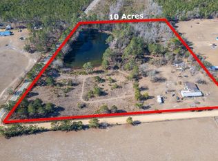 27 Ernest Carter Rd, Hazlehurst, GA 31539