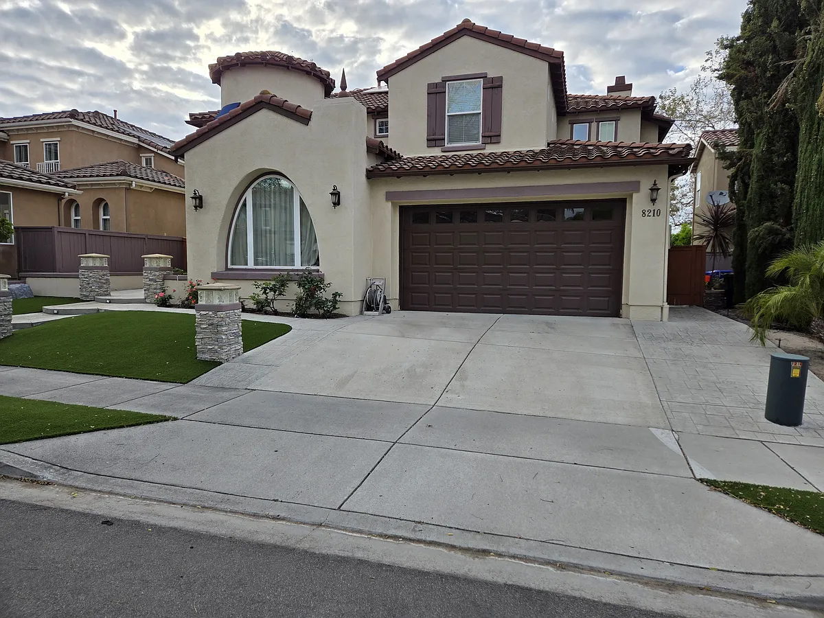 Building Photo - 8210 Torrey Gardens Pl