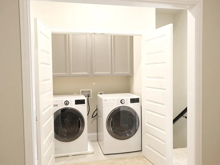 332 Blackthorne Dr — Photo 15