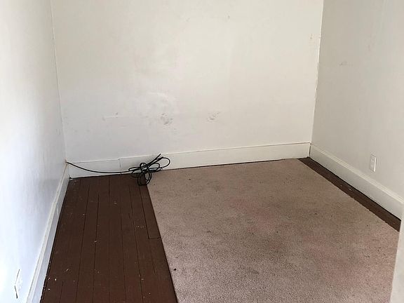4th image of 286 Schenck St APT 4