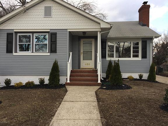 2nd image of 458 Cliffwood Ave