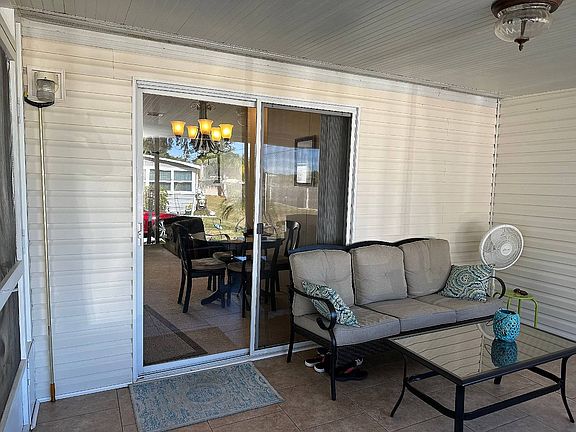 5th image of 425 Liberty Dr #109