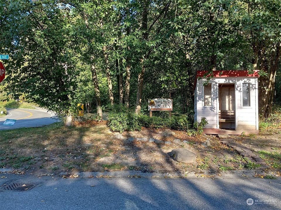 2nd image of 27 xxx NE Rupard Road