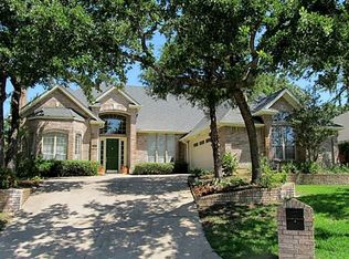 2404 Wild Rose Ct, Arlington, TX 76006