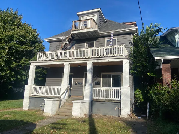 545 Tronolone Pl #1, Niagara Falls, NY 14301