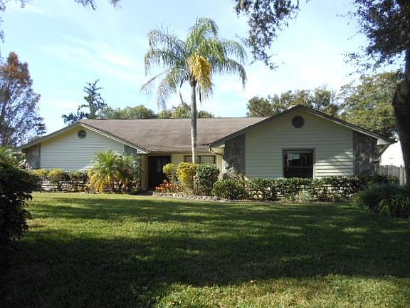 3rd image of 19816 Deer Hollow Ln