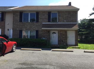 20 Vane Ct, New Castle, DE 19720