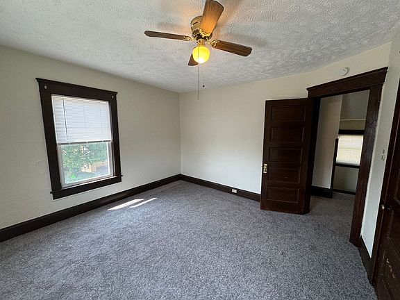 4th image of 109 Blaine St #2