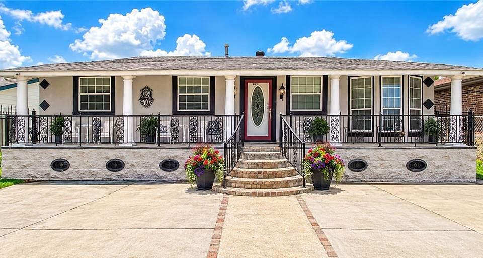 1st image of 6113 Victorian Dr