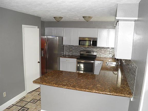 5th image of 10326 Limewood Ln