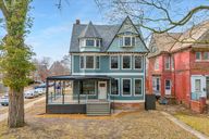 photo property thumbnail