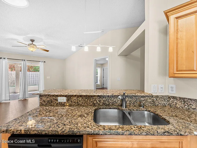 4211 Swanna Dr — Photo 25