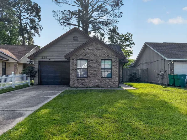 1825 Hunters Path, Fort Walton Beach, FL 32547