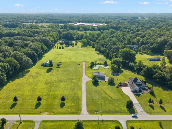 1065 N 50 W, Chesterton, IN 46304