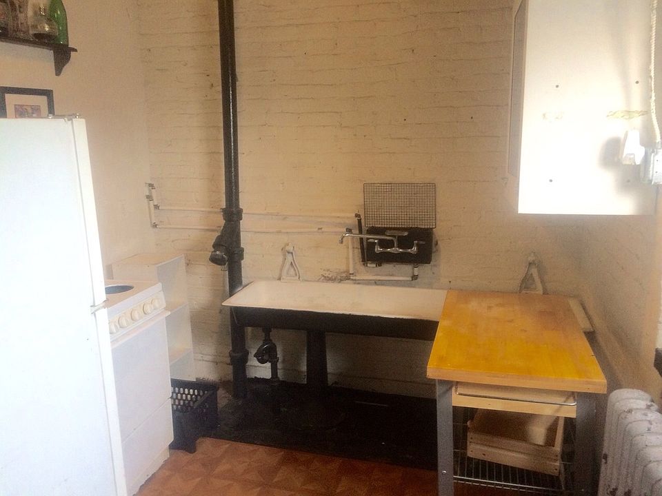 2nd image of 1417 Kemper St #4A