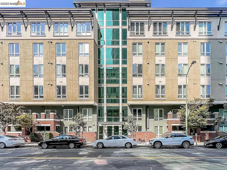 Jefferson St — Photo 22