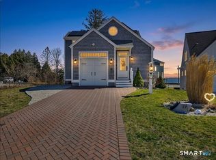 27 Jerome Rd, New London, CT 06320