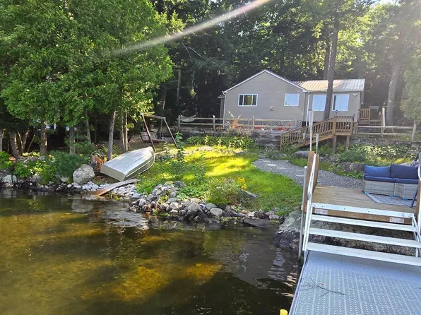 33 Gables End, Belgrade, ME 04917