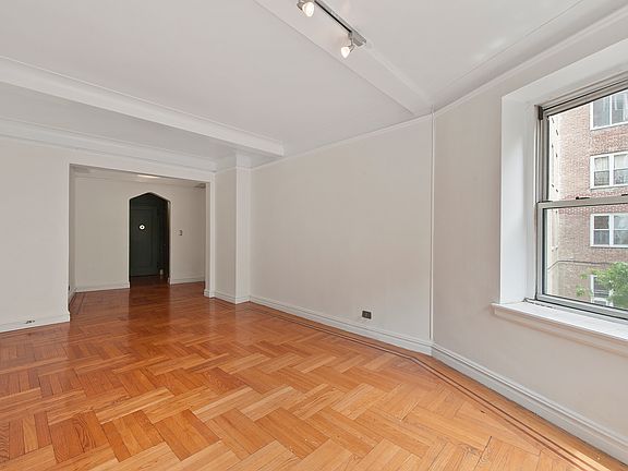 3rd image of 250 Cabrini Blvd APT 3G