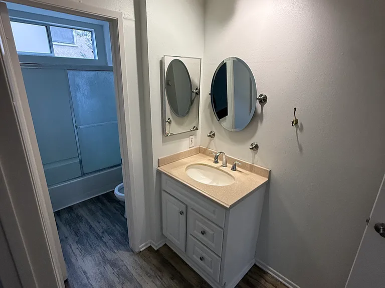 1218 McClellan Dr — Photo 3