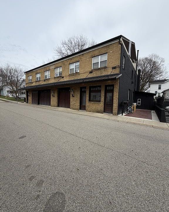 1st image of 310 Vine Ave