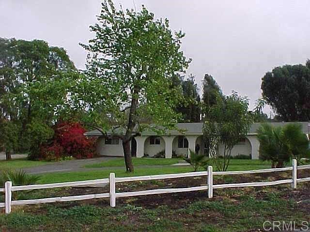 2nd image of 1060 Morro Rd