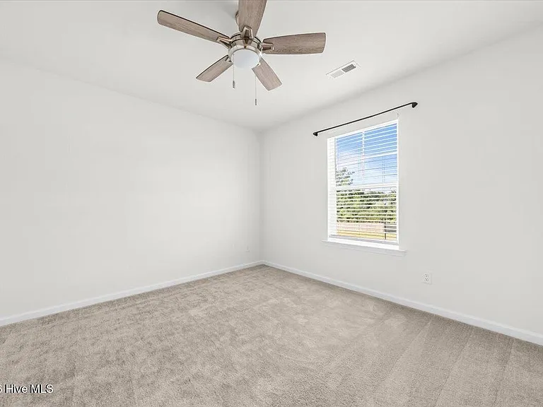 423 Bassett Ln — Photo 29
