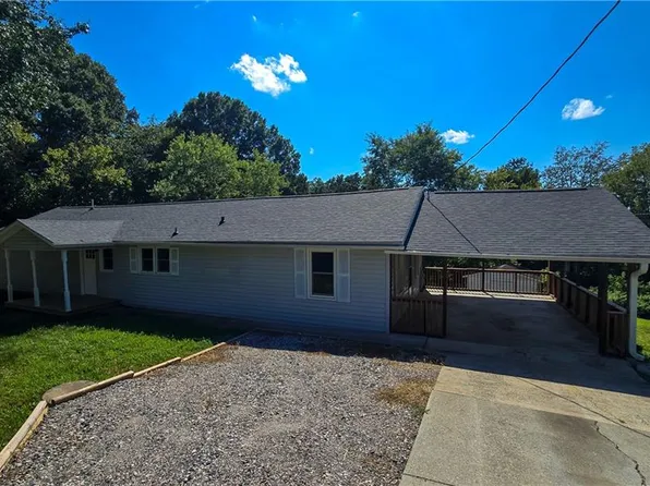 1198 Red Bank Rd, Germanton, NC 27019