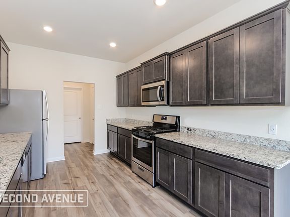3rd image of 204 Donna Dr