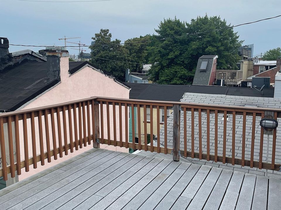 Rooftop deck