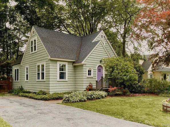 28 S Parsonage Street, Rhinebeck, NY 12572