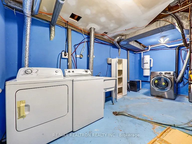 80 Waringstown Dr — Photo 16