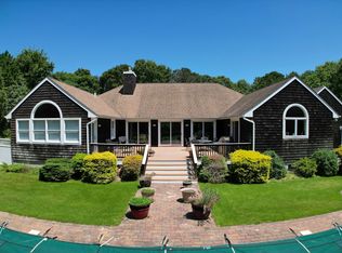 3 Corbett Dr, East Quogue, NY 11942