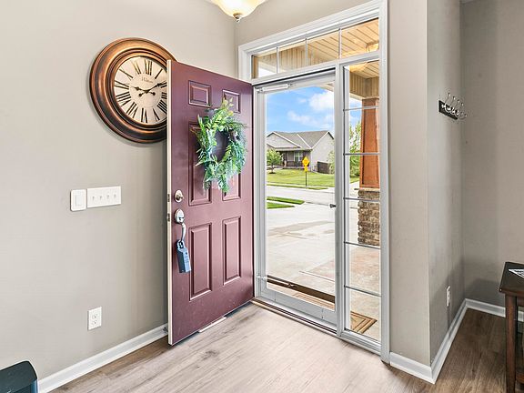 5th image of 7207 S 184th St