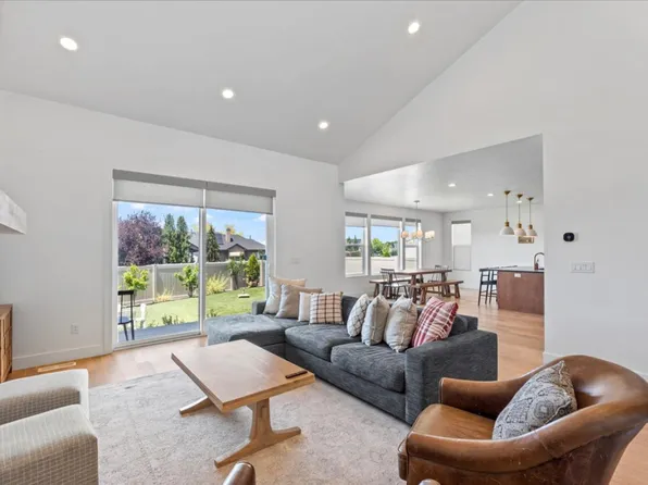 690 S Edge Ln #Id1249905p, Kaysville, UT 84037