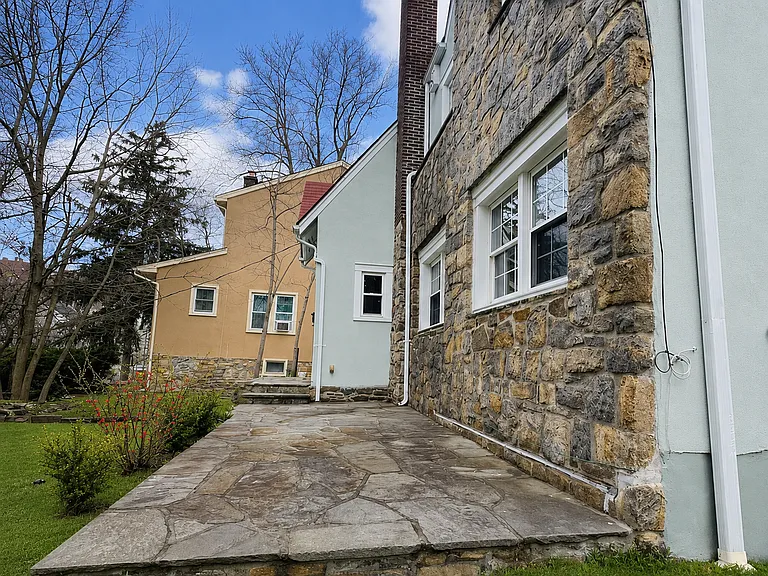 Darwood Pl — Photo 24