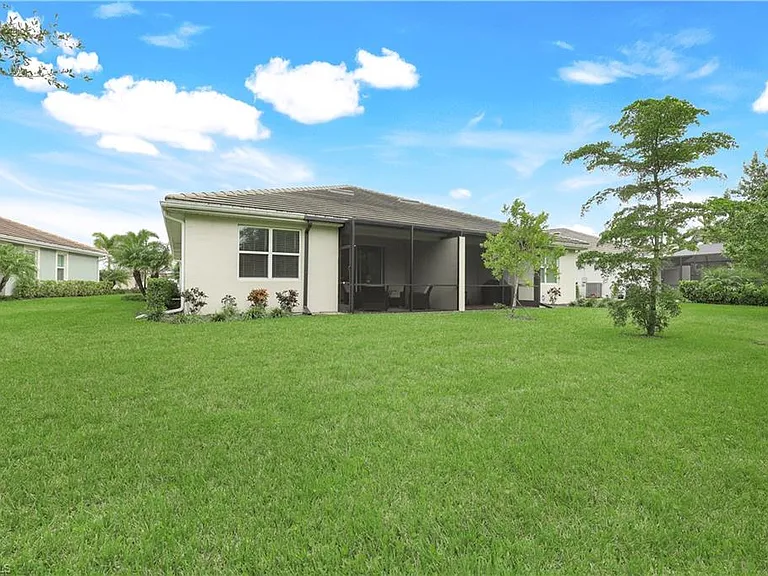 14551 Edgewater Cir — Photo 24
