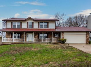 614 River Bend Estates Dr, Saint Charles, MO 63303