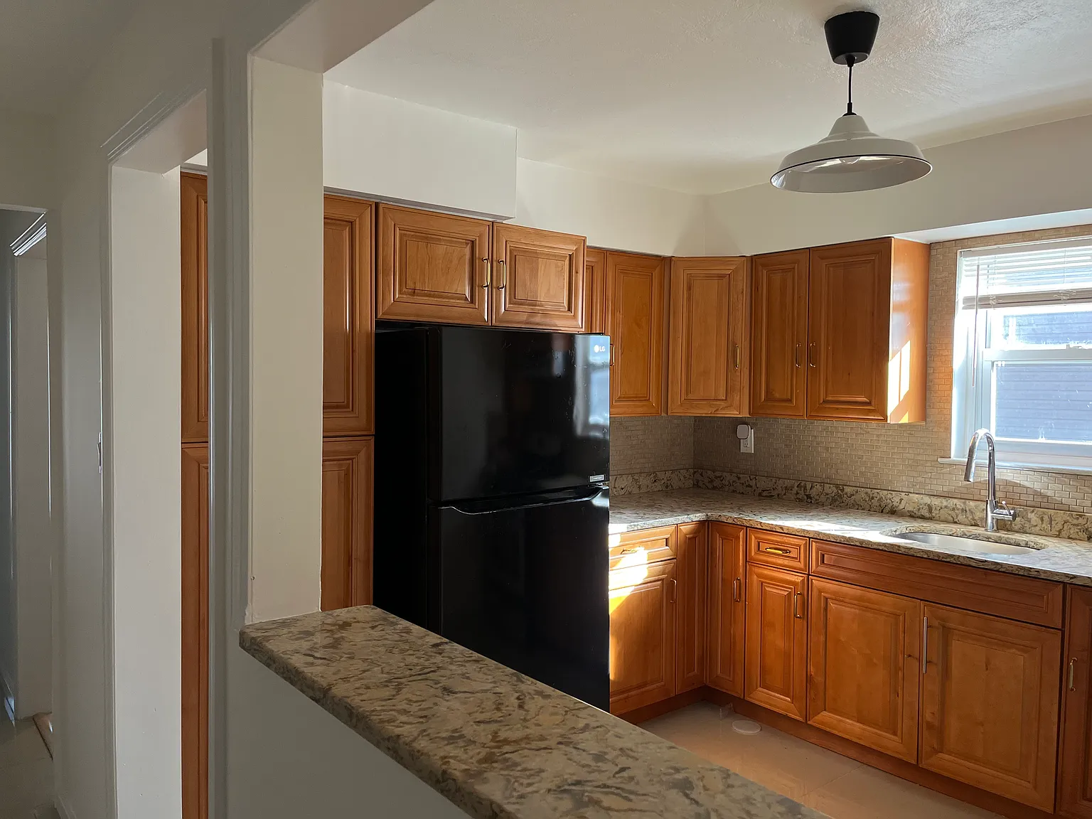 2 bed, $3,000 — Photo 3