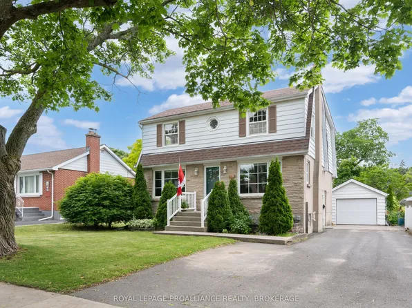 12 Westmoreland Rd, Kingston, ON K7M 1J5