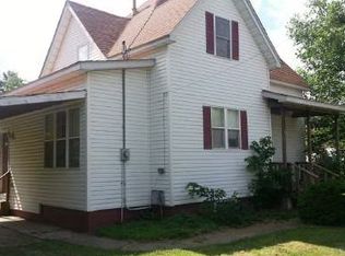 101 S 6th St, New Douglas, IL