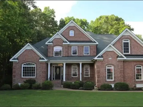 211 Denise Dr, Yorktown, VA 23693